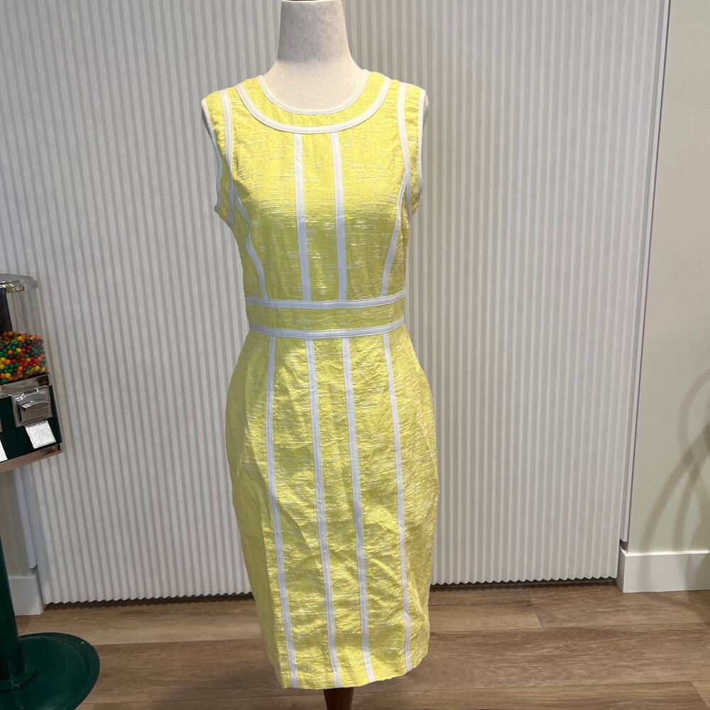 CALVIN KLEIN Women's Yellow Brocade Sheath Dress with White Piping Size 4 - Picture 1 of 7